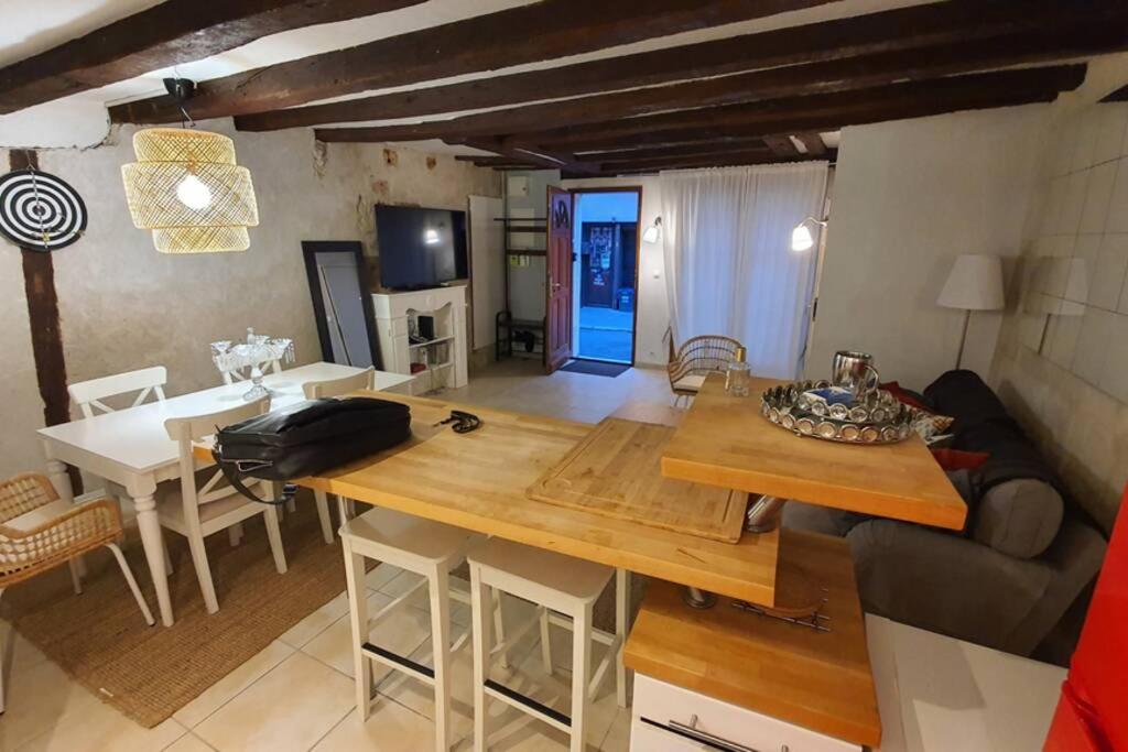 Maison Entiere De 115M2 En Hyper Hyper Centre Aux Coeur Des Halles De Tours De 2 A 7 Personnes Екстер'єр фото